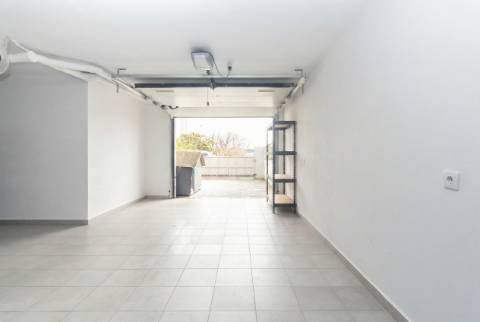 Moradia T4 com piscina e garagem nas Manteigadas | Setúbal