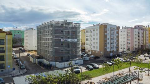 T2 de 98,49m² no Lote 96 - Espaço, Luz e Elegância | Bairro Afonso Costa, Setúbal