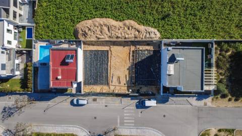 Moradia T4 moderna nas Casas da Quinta, Palmela | Jardim, luz natural e conforto