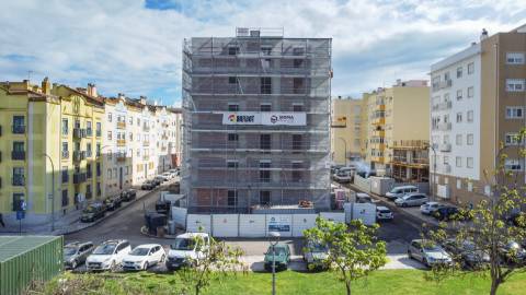 Apartamento T3 com Vista Rio - Arrecadação e Parqueamento - Espaço, Conforto e Distinção no Lote 96 | Bairro Afonso Costa, Setúbal