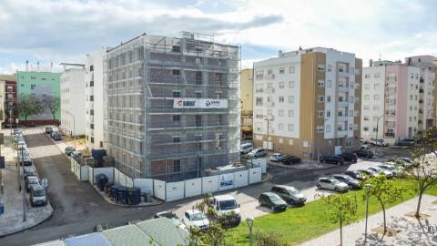 Apartamento T3 com Vista Rio - Arrecadação e Parqueamento - Espaço, Conforto e Distinção no Lote 96 | Bairro Afonso Costa, Setúbal