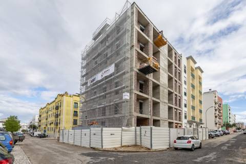 Apartamento T2 de 98,49m² no Lote 96 - Espaço, Luz e Elegância | Bairro Afonso Costa, Setúbal