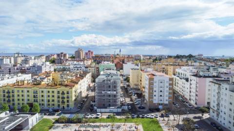 Apartamento T2 de 98,49m² no Lote 96 - Espaço, Luz e Elegância | Bairro Afonso Costa, Setúbal