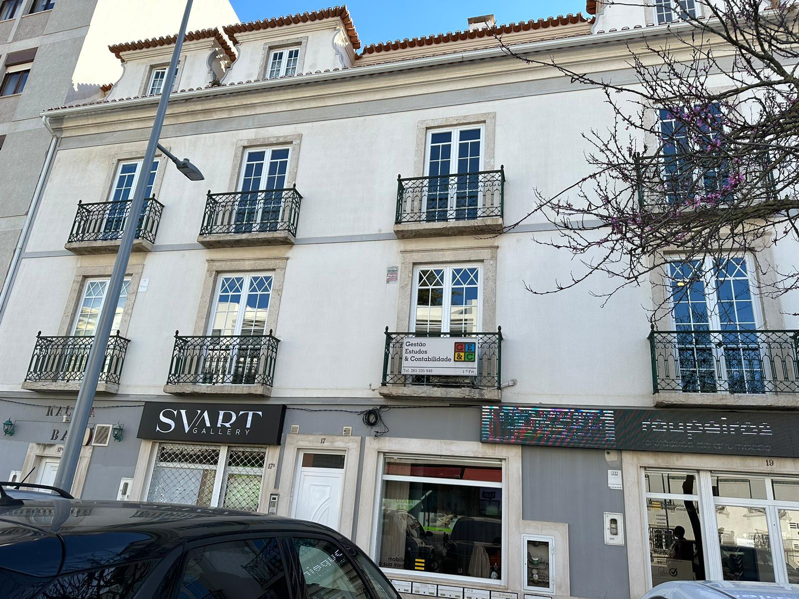 Apartamento T2 na Baixa / Centro de Setúbal - Av dos Combatentes da Grande Guerra