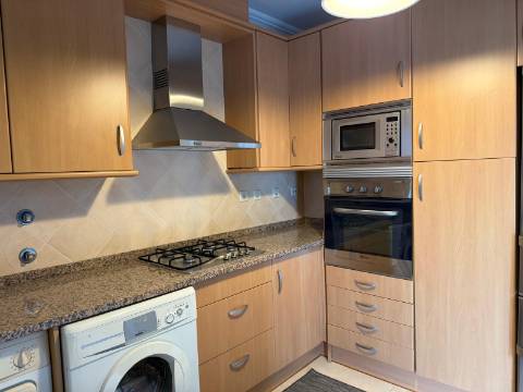 Apartamento T2 na Baixa / Centro de Setúbal - Av dos Combatentes da Grande Guerra