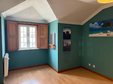 Apartamento T2 na Baixa / Centro de Setúbal - Av dos Combatentes da Grande Guerra