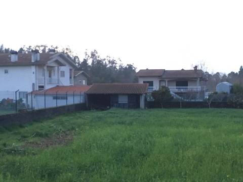 Terreno para construção com 1.000 m2 em São João de Ver