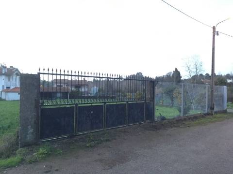 Terreno para construção com 1.000 m2 em São João de Ver