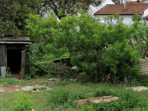 Moradia para Restauro + Terreno Urbano em Paços de Brandão, Santa Maria da Feira