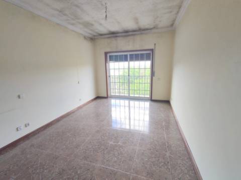 Apartamento T3 em Carregosa