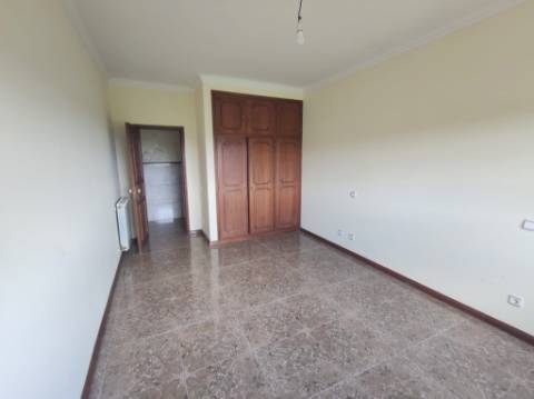 Apartamento T3 em Carregosa
