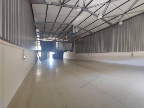 Armazém Industrial em São João da Madeira