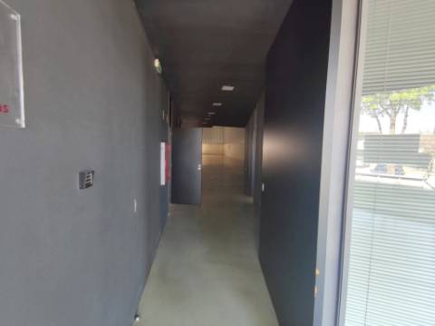 Armazém Industrial em São João da Madeira