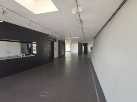 Armazém Industrial em São João da Madeira