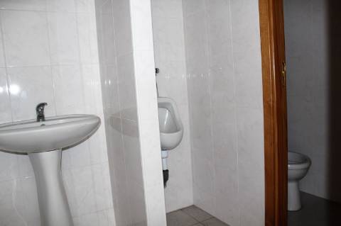 Loja comercial com 155 m2 em Santa Maria da Feira