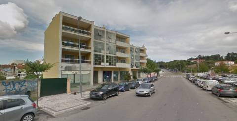 Loja comercial com 155 m2 em Santa Maria da Feira