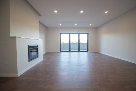Apartamento Novo T4 +1 - Oliveira de Azeméis