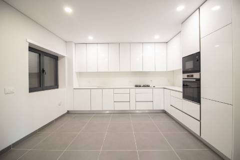 Apartamento Novo T4 +1 - Oliveira de Azeméis