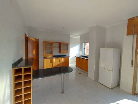 Apartamento T2 em Oliveira de Azeméis