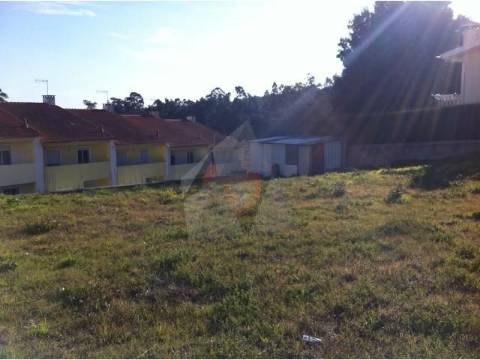 Terreno urbano em Cucujães