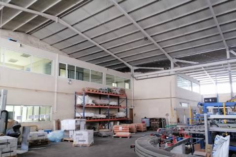 Armazém em Oiã, Oliveira do Bairro - Oportunidade de Investimento - Arrendado