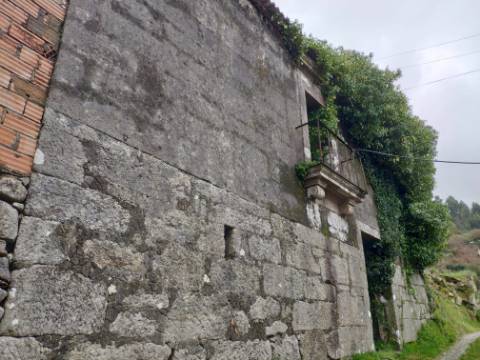 Moradia para Reconstrução em Roge, Vale de Cambra