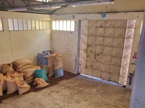 Armazém para Indústria em Lourosa, Santa Maria da Feira