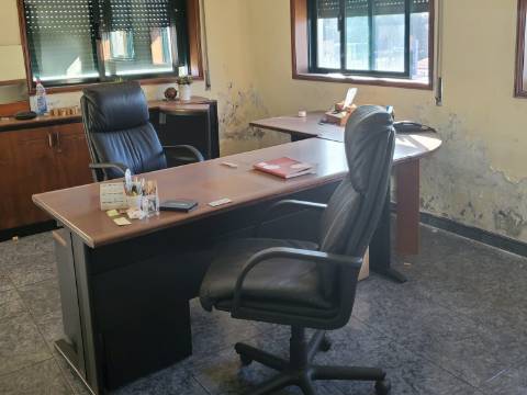 Armazém para Indústria em Lourosa, Santa Maria da Feira