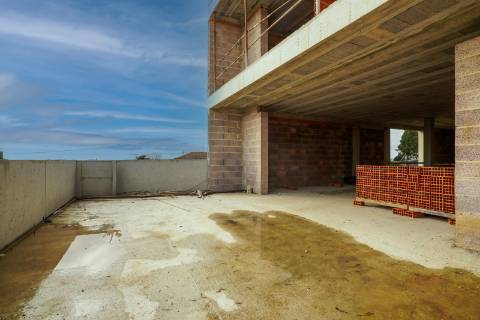 Moradia Geminada T4 em Oliveira de Azeméis - NOVA