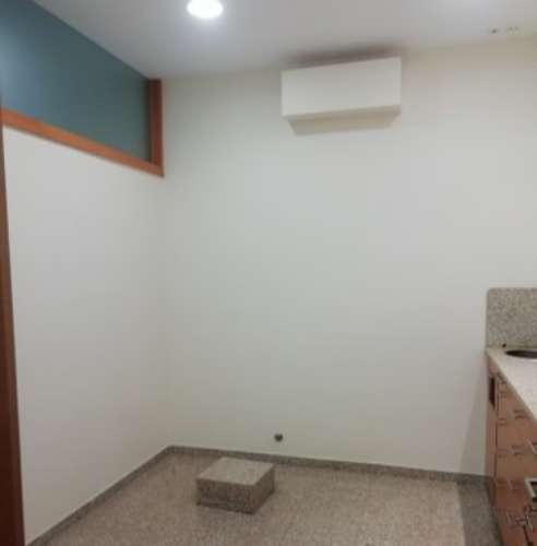 Loja em Lordelo do Ouro, Porto