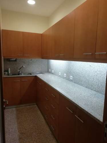 Loja em Lordelo do Ouro, Porto