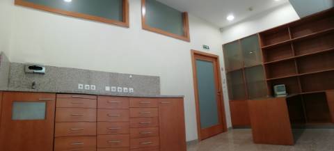 Loja em Lordelo do Ouro, Porto