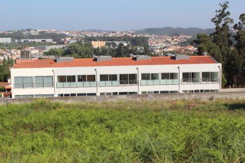 Terreno para contrução com 2.400 m2 em Mozelos