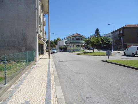 Terreno no centro de São João da Madeira