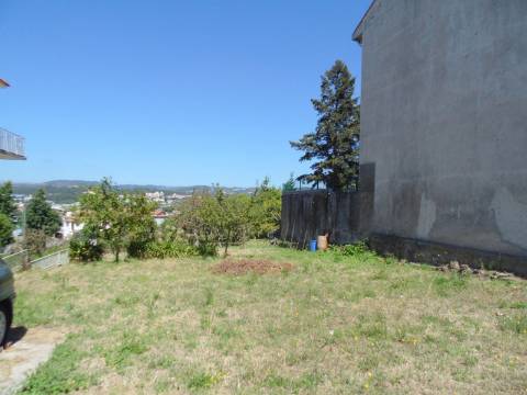 Terreno no centro de São João da Madeira