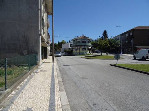Terreno no centro de São João da Madeira