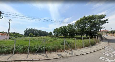 Terreno em Idanha, Espinho