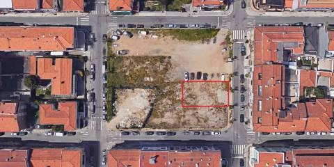 Terreno para construção em Espinho.