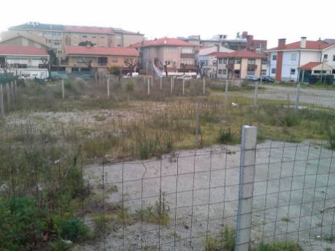 Terreno para construção em Espinho.