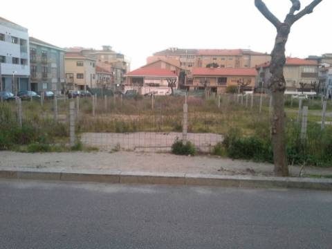 Terreno para construção em Espinho.