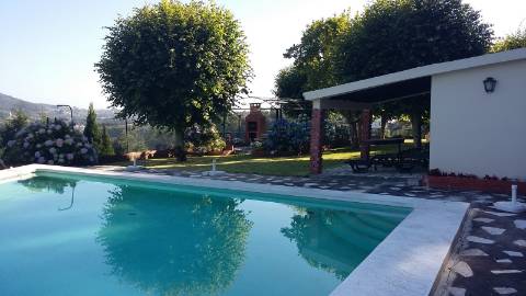 Moradia recuperada com fantástico espaço exterior em Oliveira de Azeméis