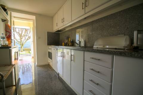 Moradia recuperada com fantástico espaço exterior em Oliveira de Azeméis