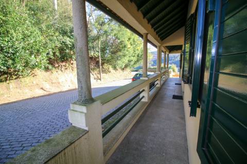 Moradia recuperada com fantástico espaço exterior em Oliveira de Azeméis