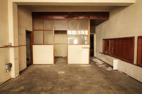 Casa de habitação e comércio em São João da Madeira