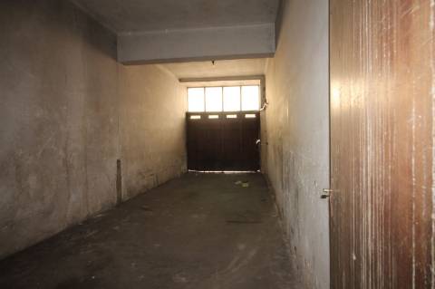 Casa de habitação e comércio em São João da Madeira