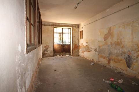 Casa de habitação e comércio em São João da Madeira