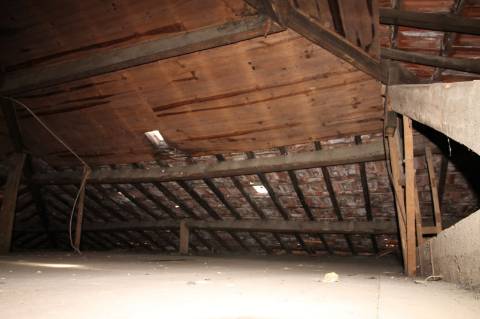 Casa de habitação e comércio em São João da Madeira