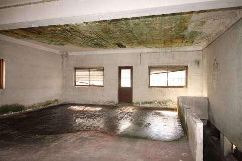 Casa de habitação e comércio em São João da Madeira