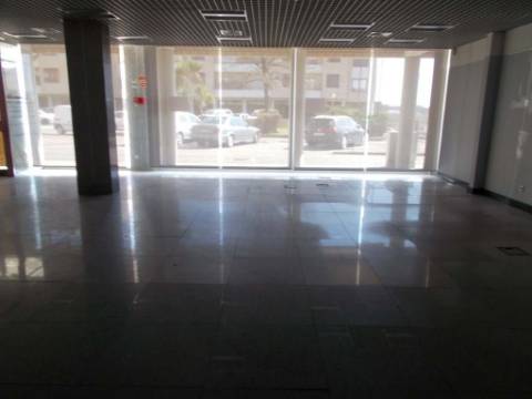 Loja em Cortegaça, Ovar