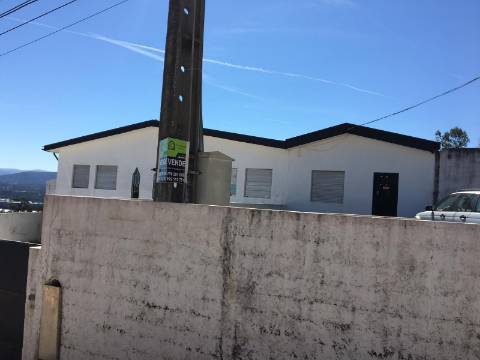 Armazém Industrial - Vila de Cucujães